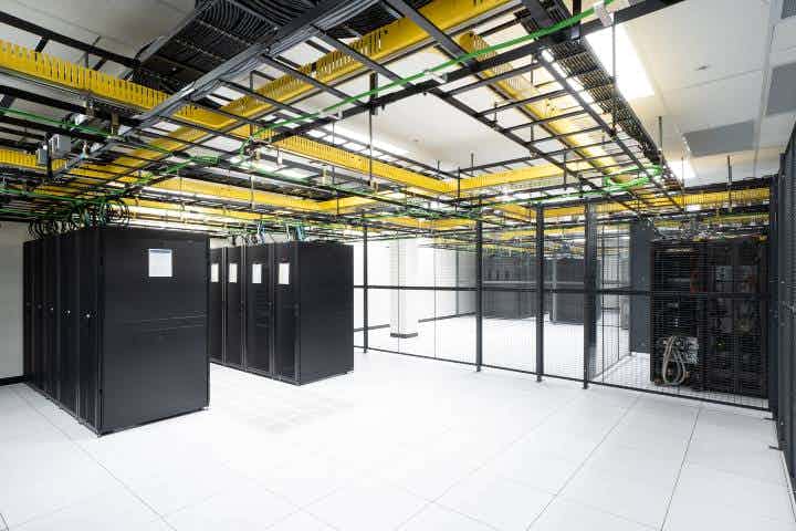 azs-1-data-center-cage-interior.jpg