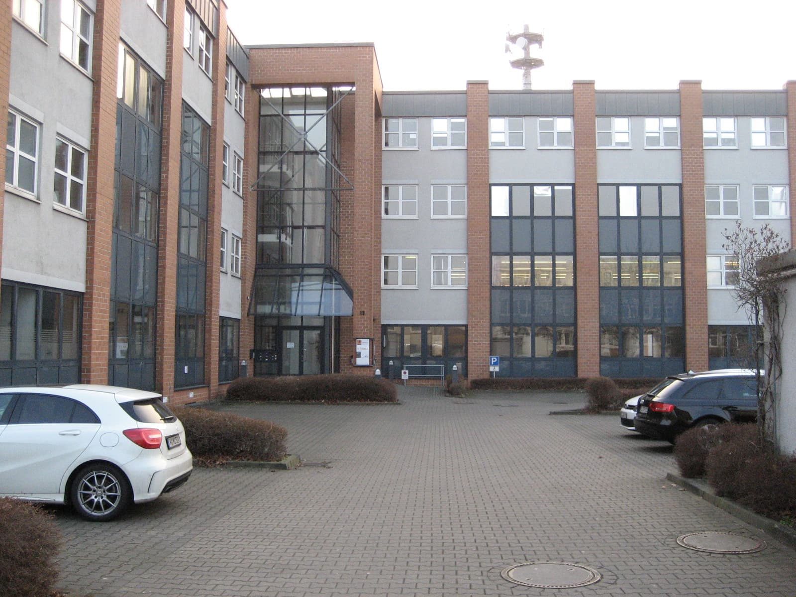 3U Datacenter Hannover - Hanover DC.JPG