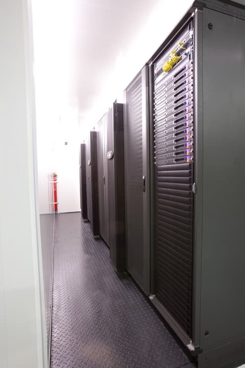 Adam MAD - Cold aisle