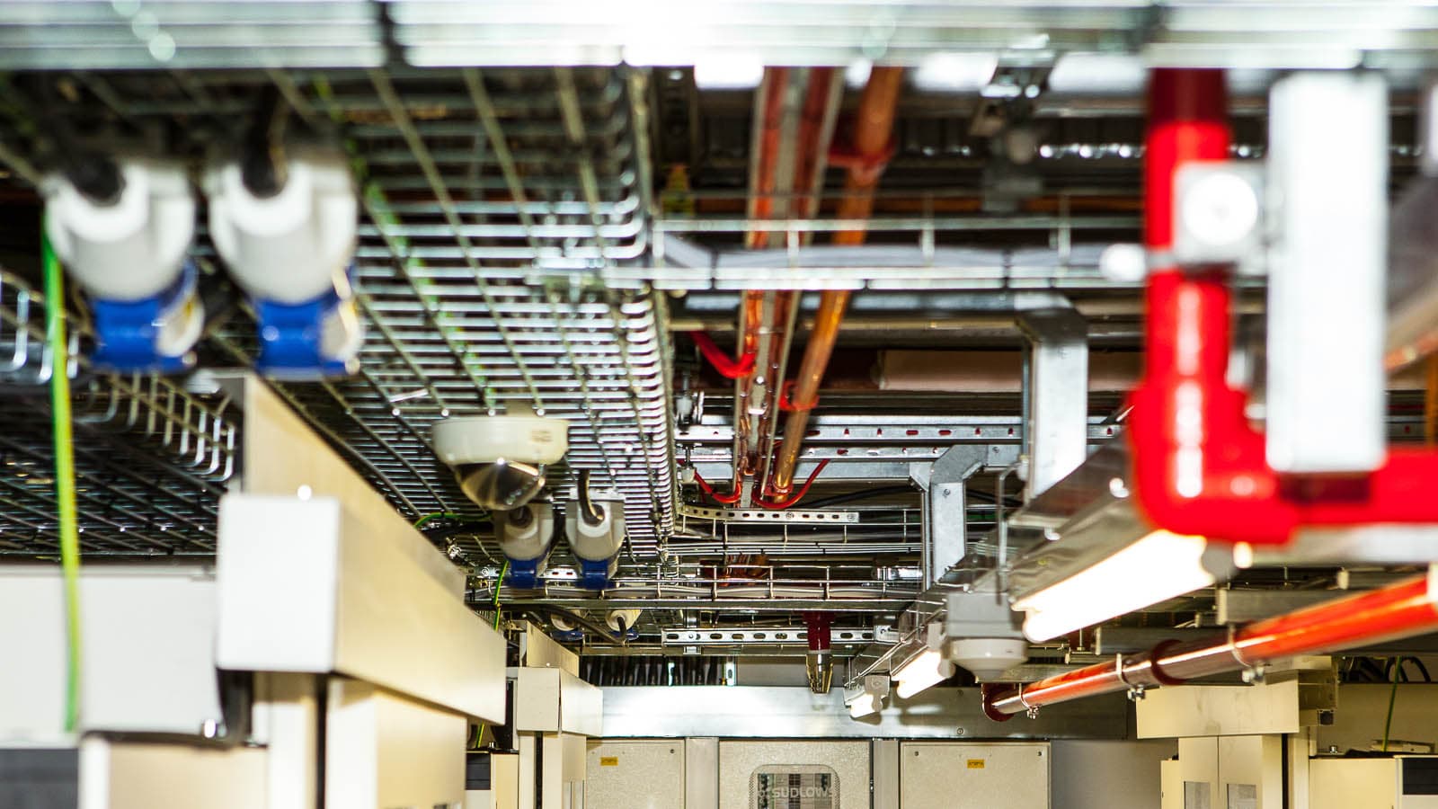 Itility Belle Vue Data Centre - Over head cabling, FM200