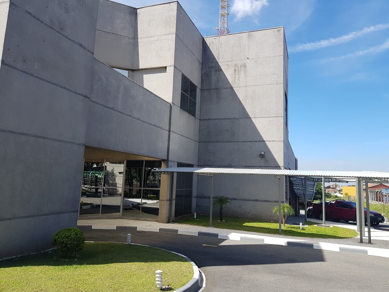 CUR1 Parking - Cirion