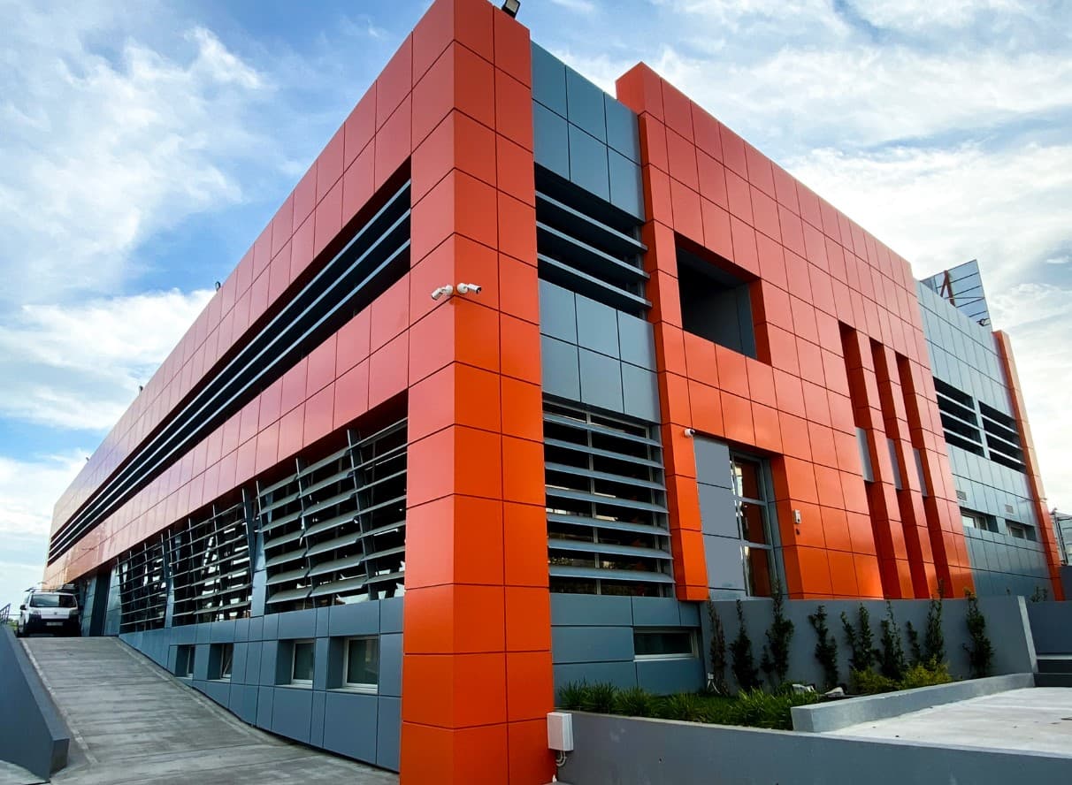 CLOUDROCK CR1 BUILDING
