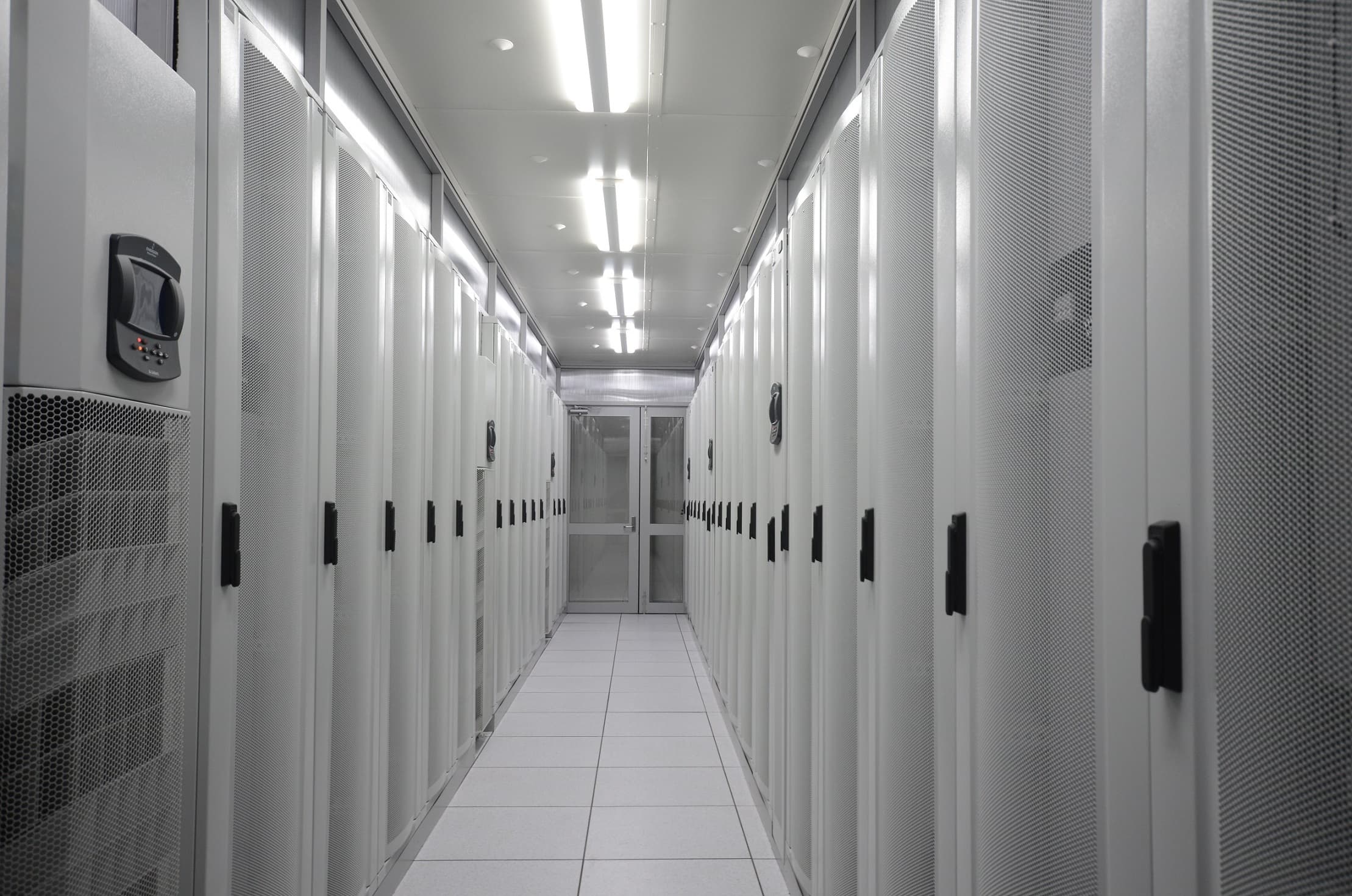 DCA | PIER - Aisle Containment