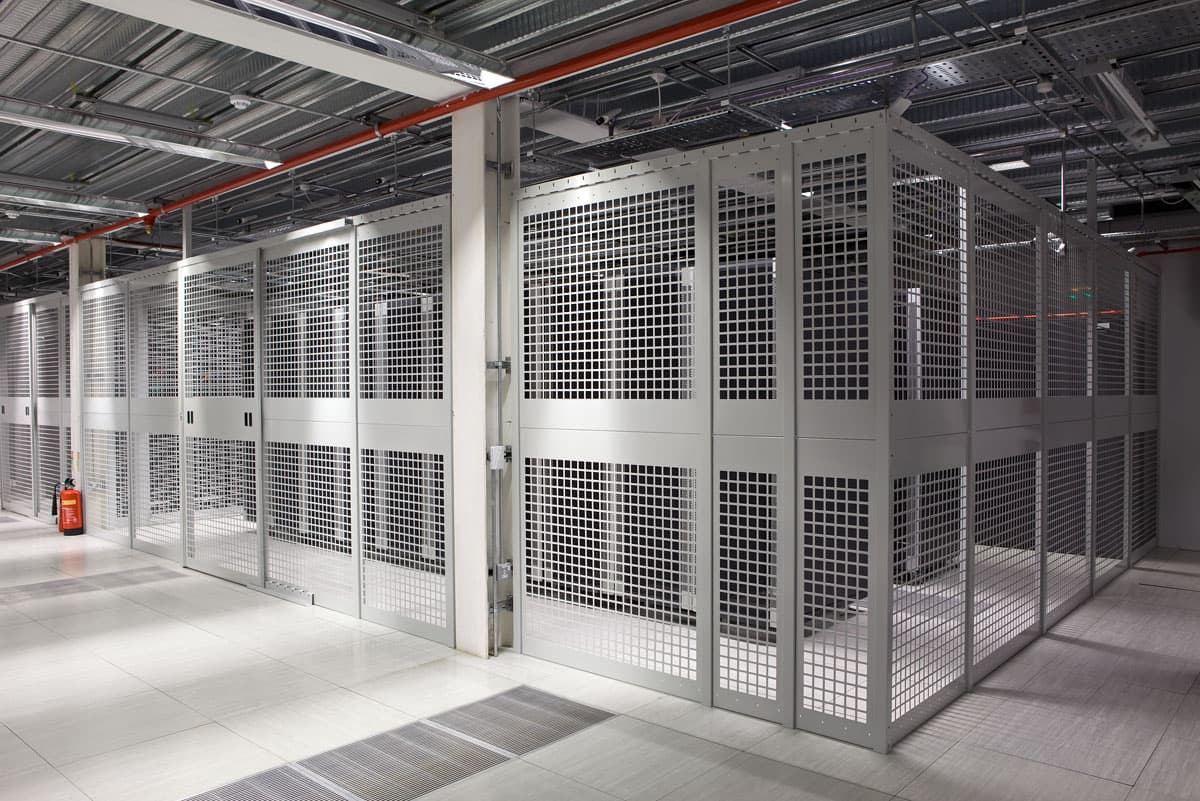 Equinix DB3 - Cages (sample)