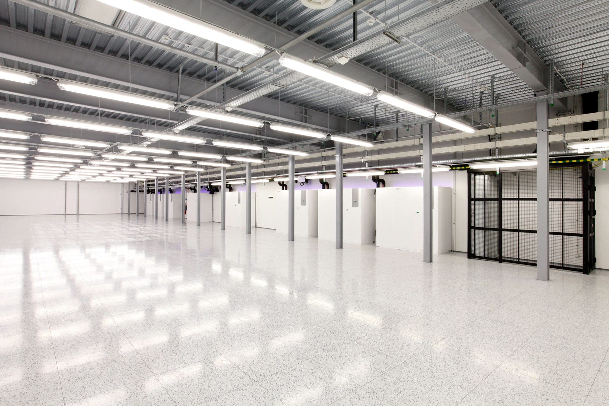 © Equinix, Inc - Colocation floor