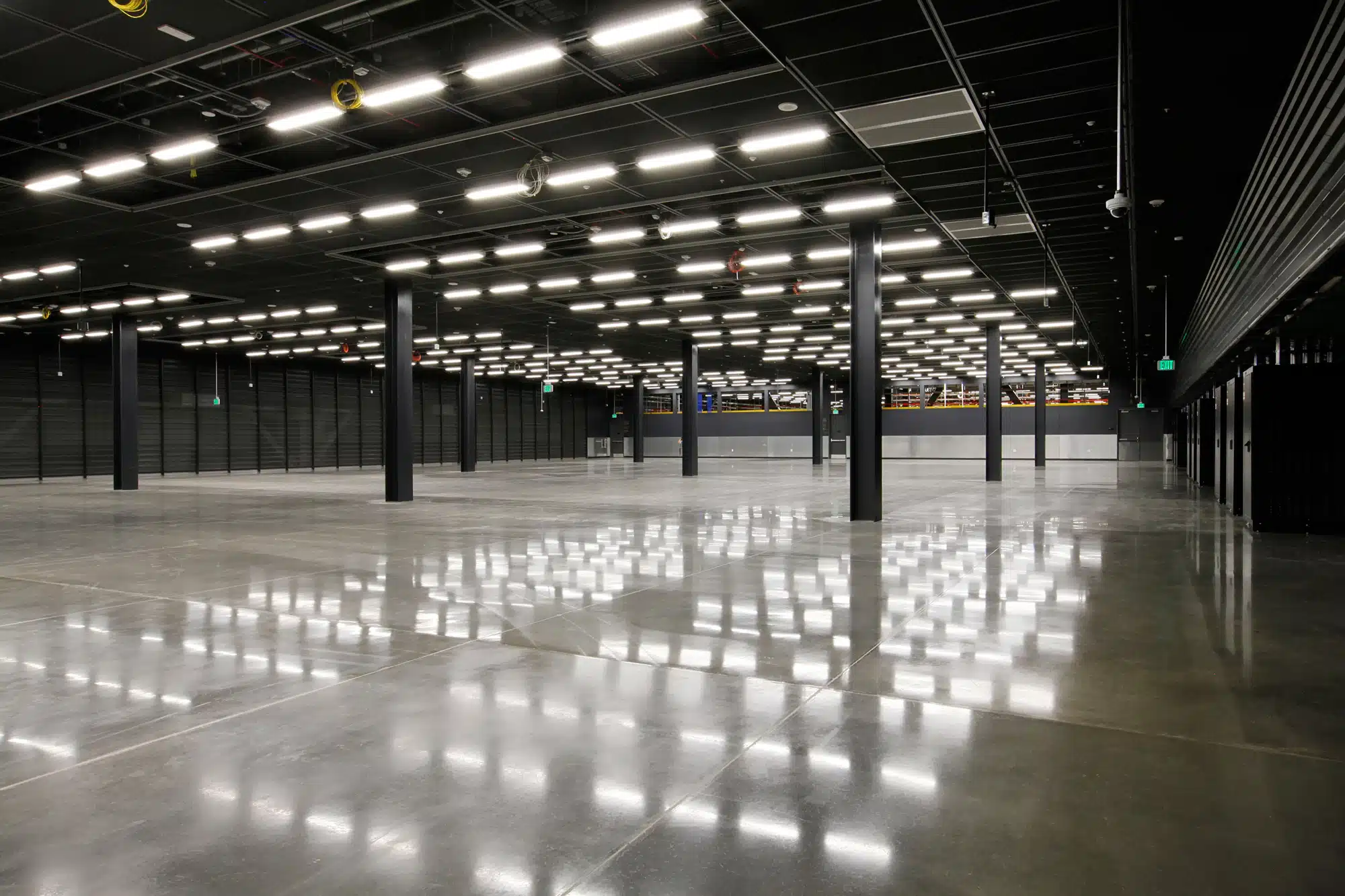 © Equinix - DC12 Data Hall