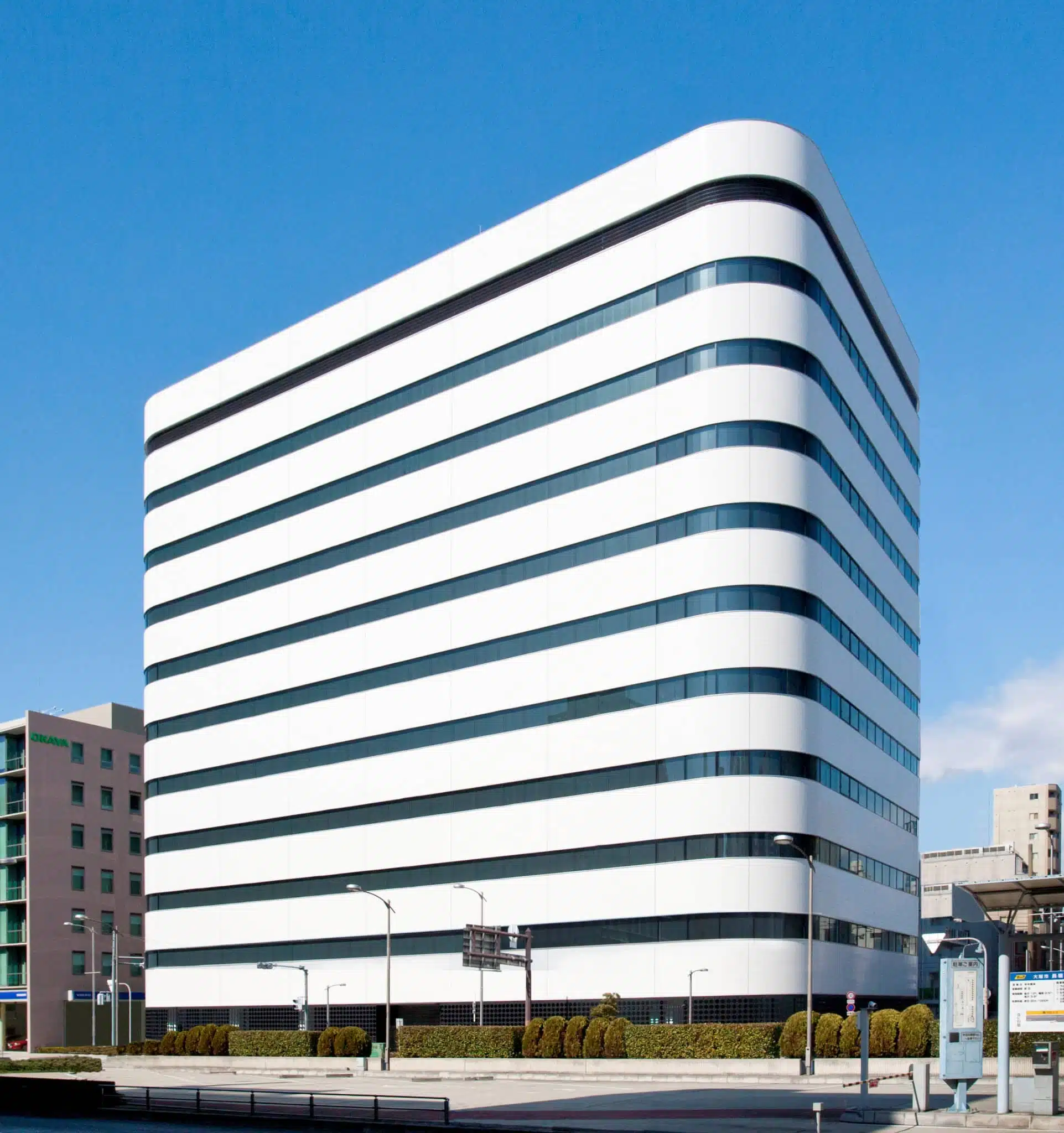 © Equinix - OS1 Building