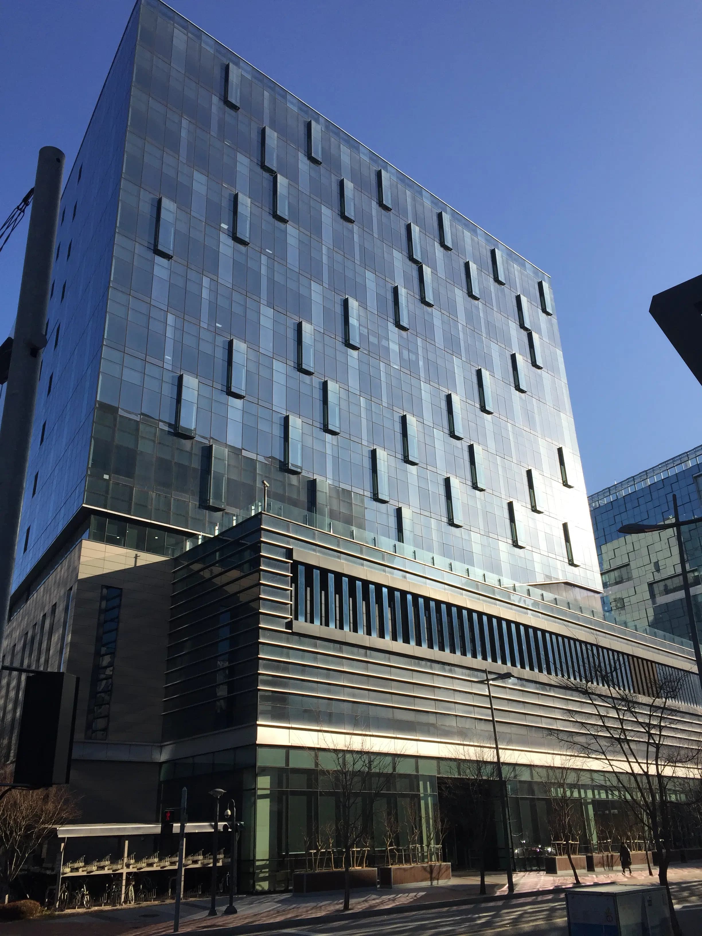 © Equinix - SL1 Building