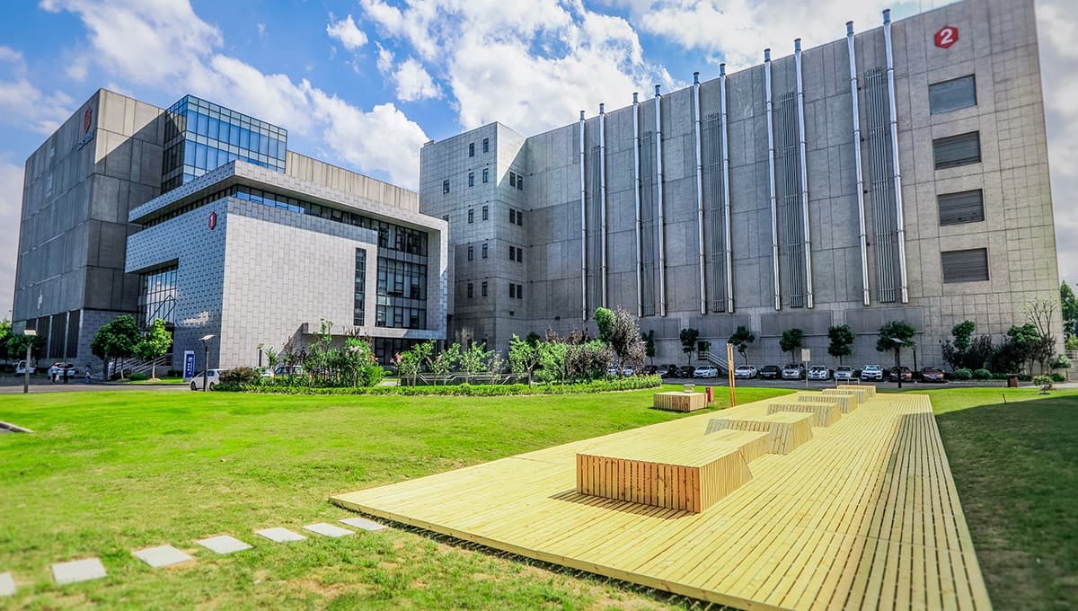 GDS Shanghai Data Center (SH2) - Right Building