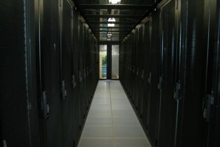 Global-e Datacenter NLRI1 - Inside Cold Corridor
