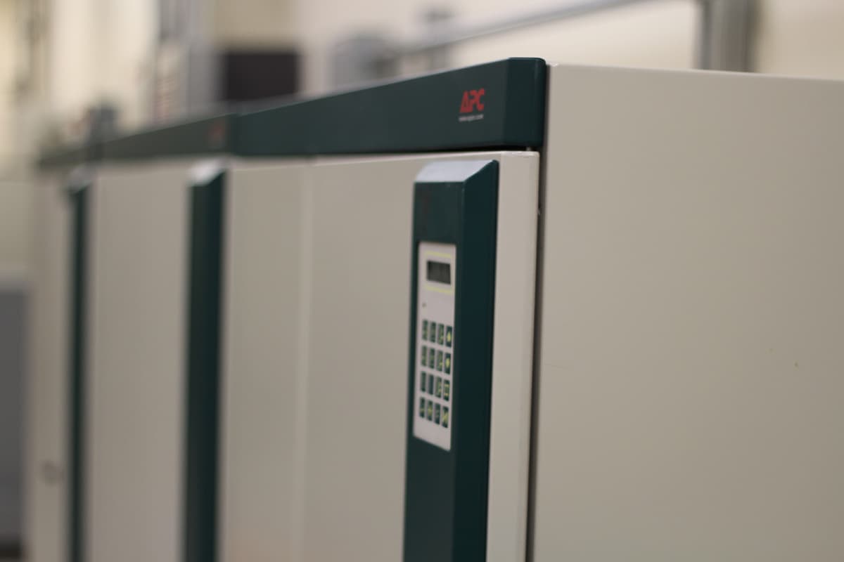 IC2NET Irvine - Multiple UPS Systems