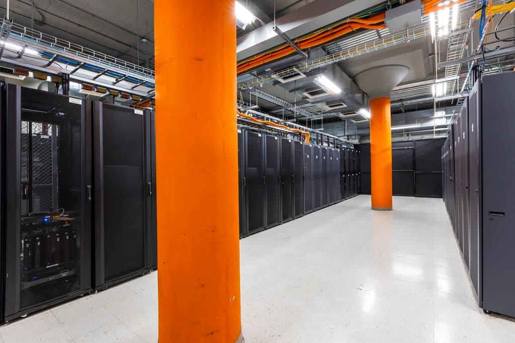 DartPoints Cincinnati, OH - CVG01 - BA4A0194.JPG