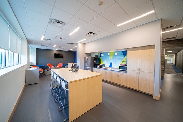 Iron Mountain Data Centers VA-1 - va-1-break-room-2.jpg