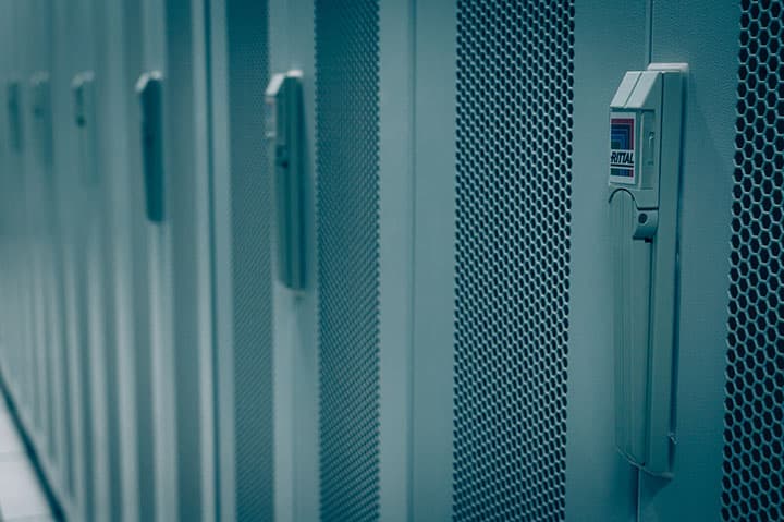 Iron Mountain Data Centers MUM-1 - mum-1-data-center-racks.jpg