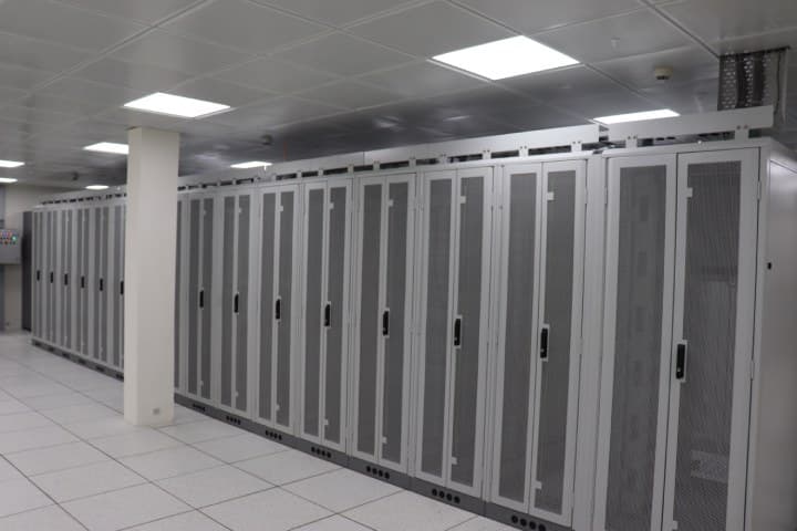 Iron Mountain Data Centers PUN-1 - pun-1-data-hall.jpg
