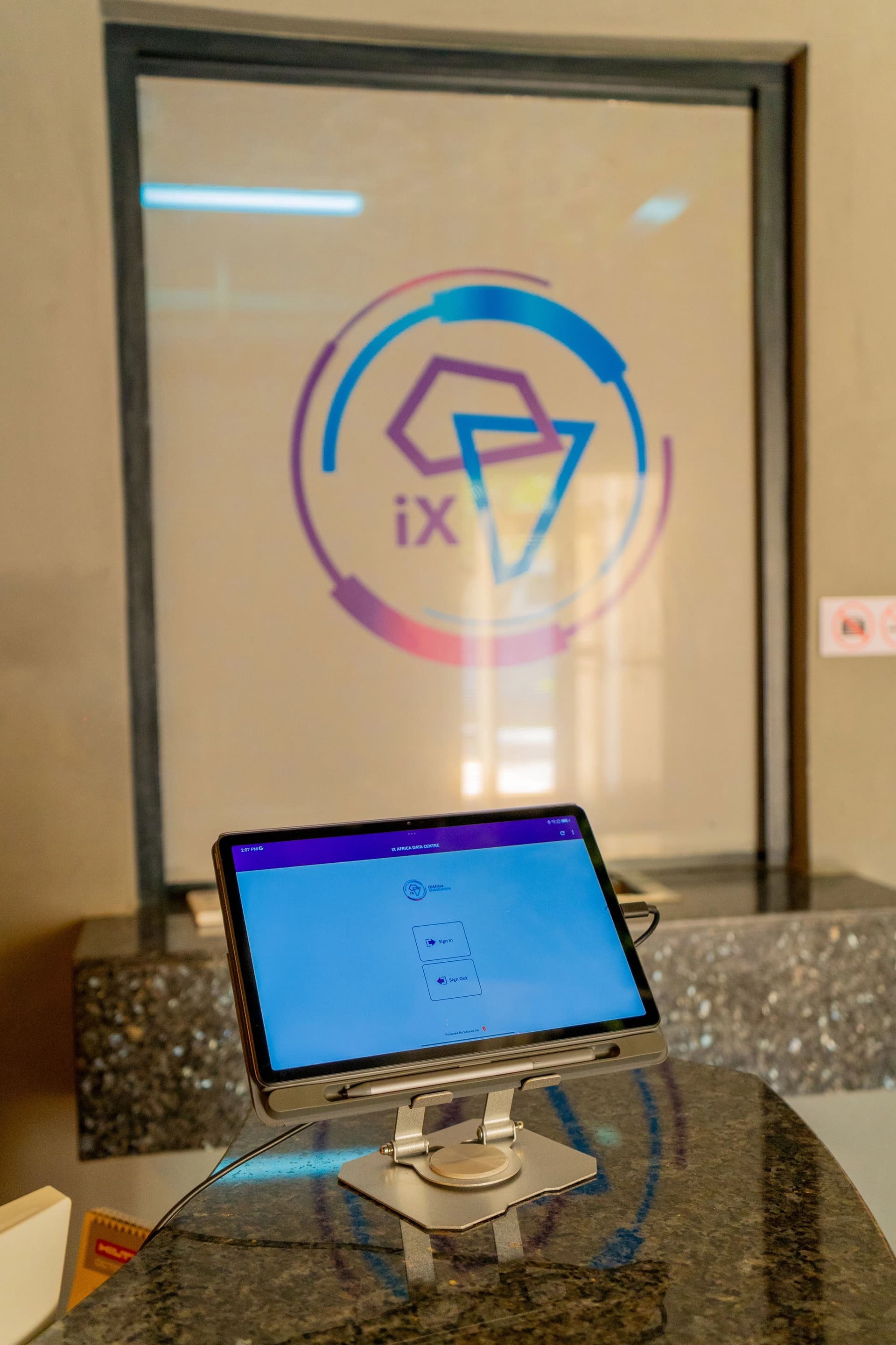 iXAfrica NBOX1 - xiafrica-uza-2nd-123