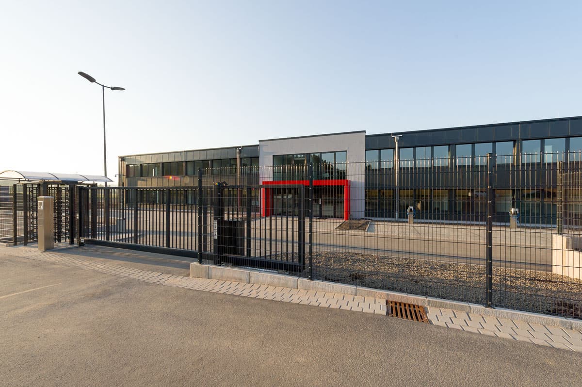 KUES DATA - Building