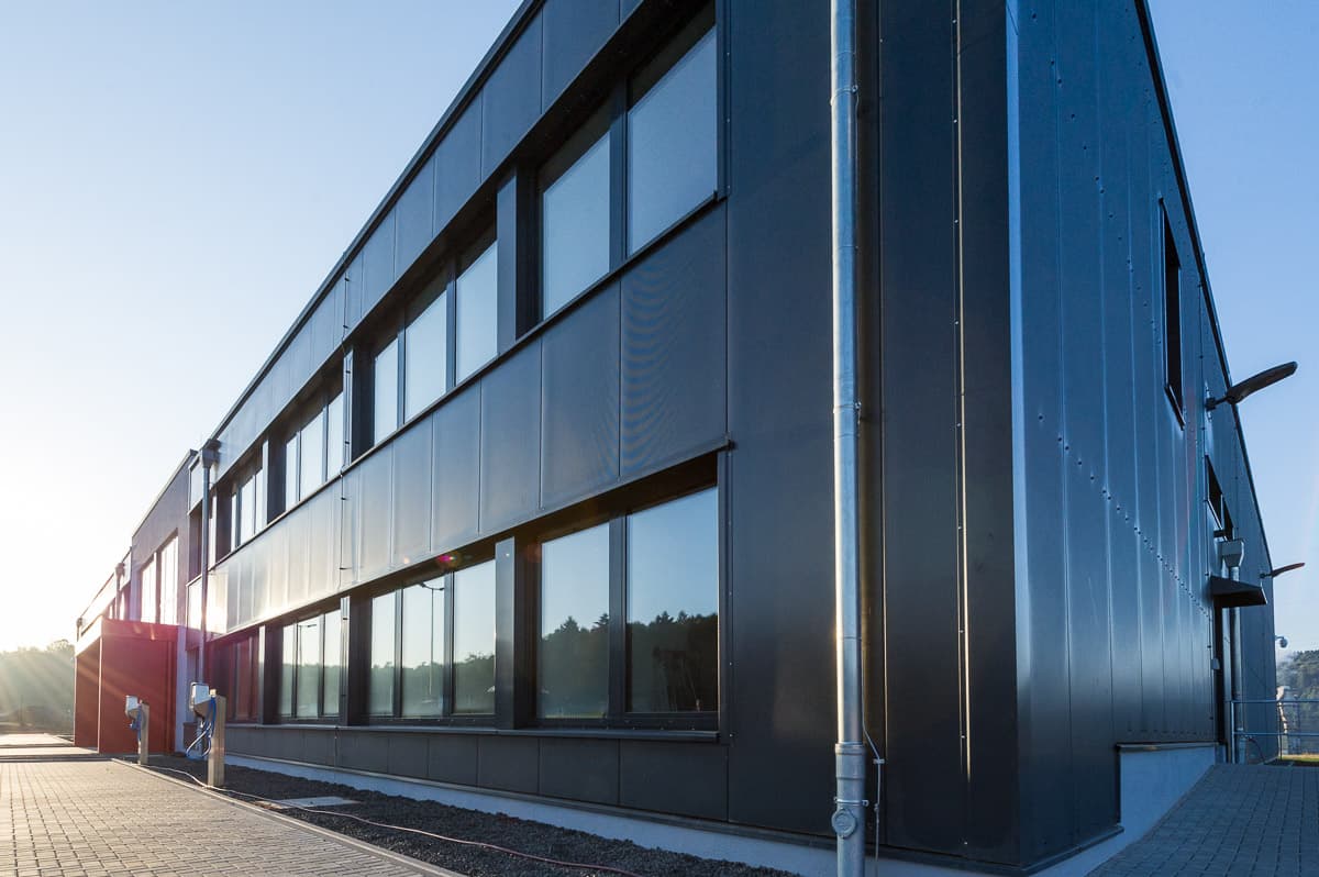 KUES DATA - Building