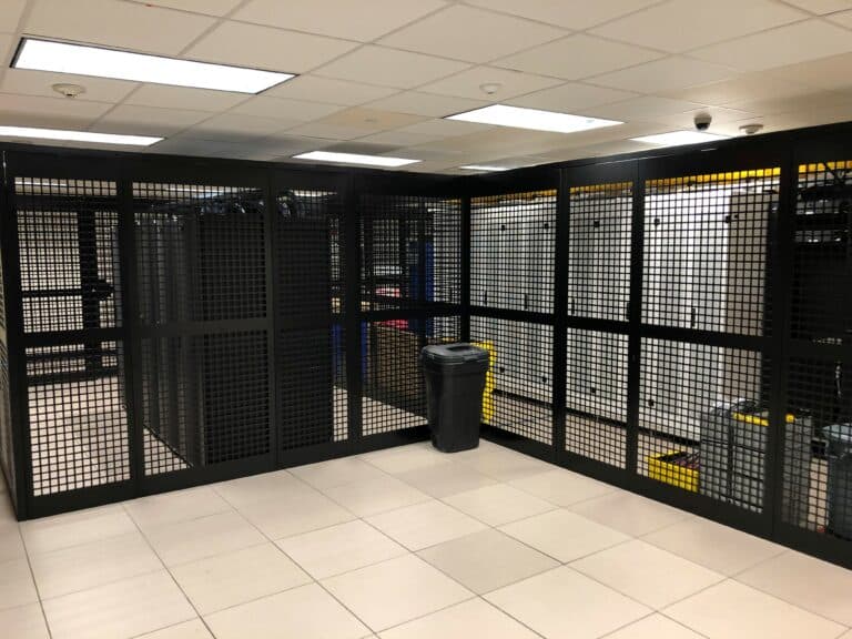 © LightEdge - Cages