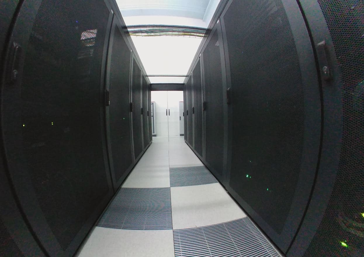 Naquadria Data Center - Tunnel