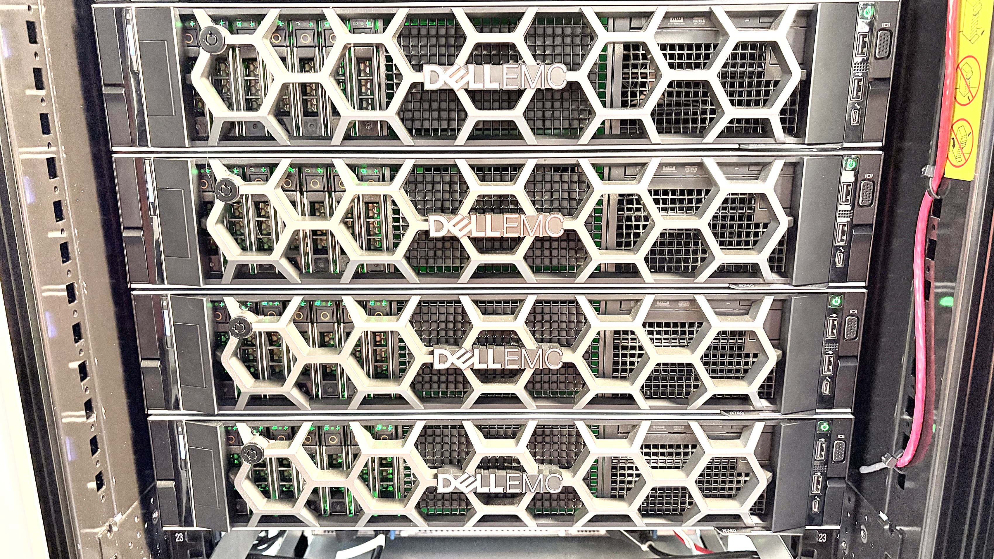 NAV Communications Data Center - NAV DC TAM01 - emc