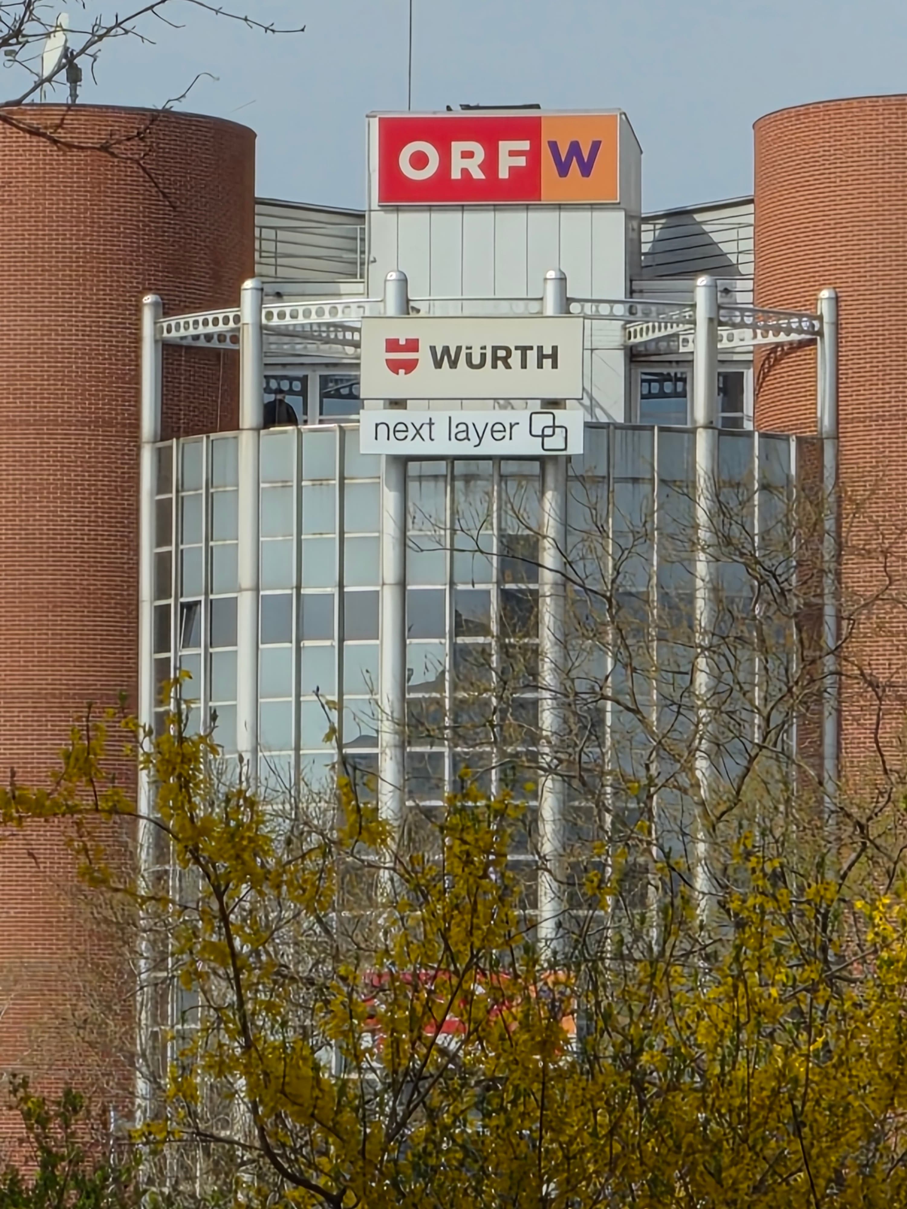 Heiligenstädter Lände 27c/Medienhaus Wien - Foto HL27c logo.jpg