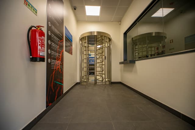 Paratus Angola DC2 - Security