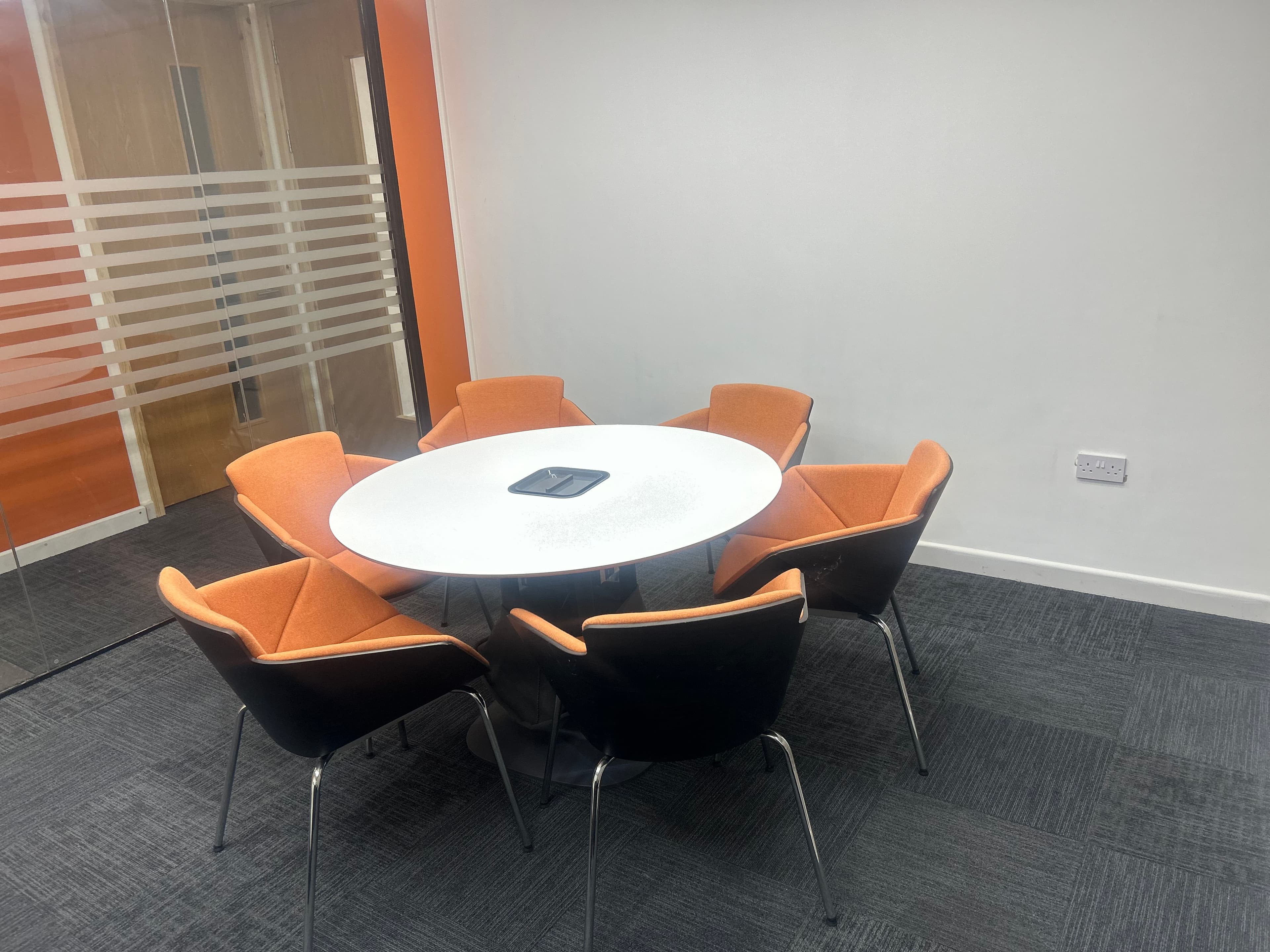 Sequential WADC1 - Customer meeting room