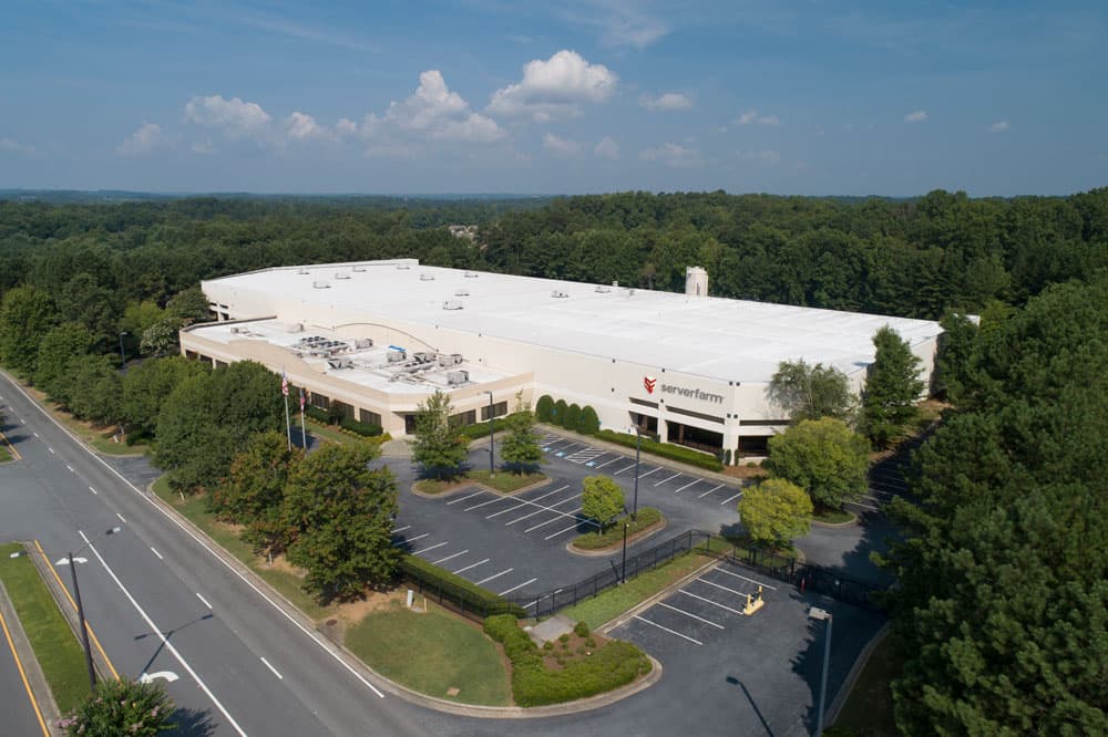 Serverfarm-ATL1-data-center.jpg
