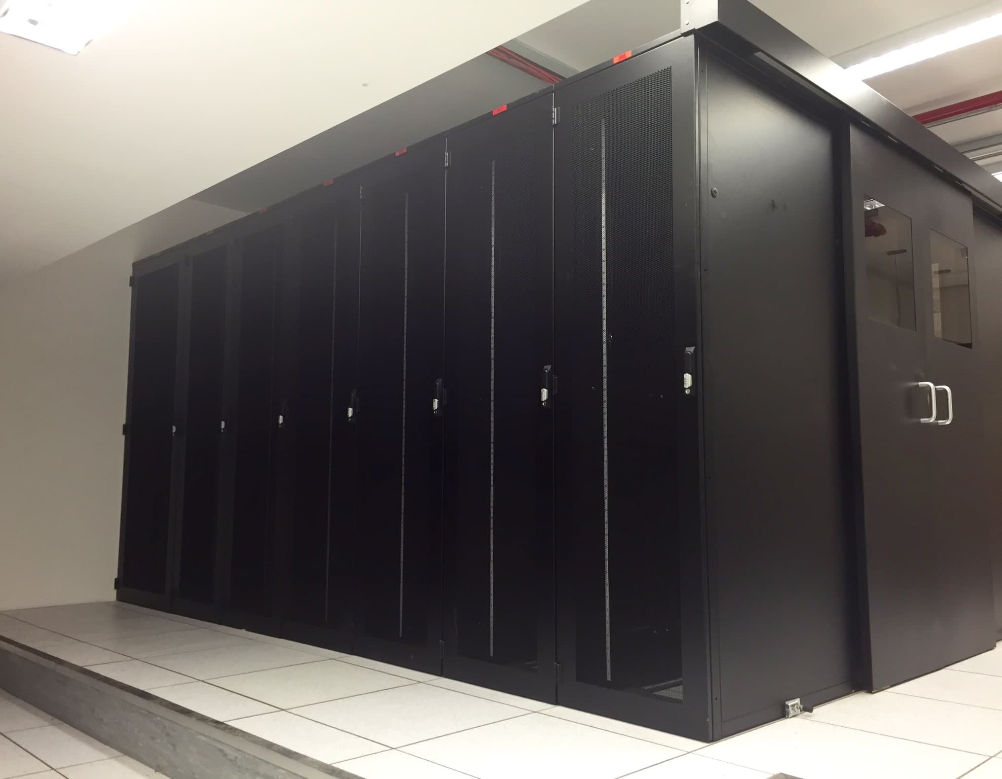 Space Data Centre Nottingham - Cold aisle containment