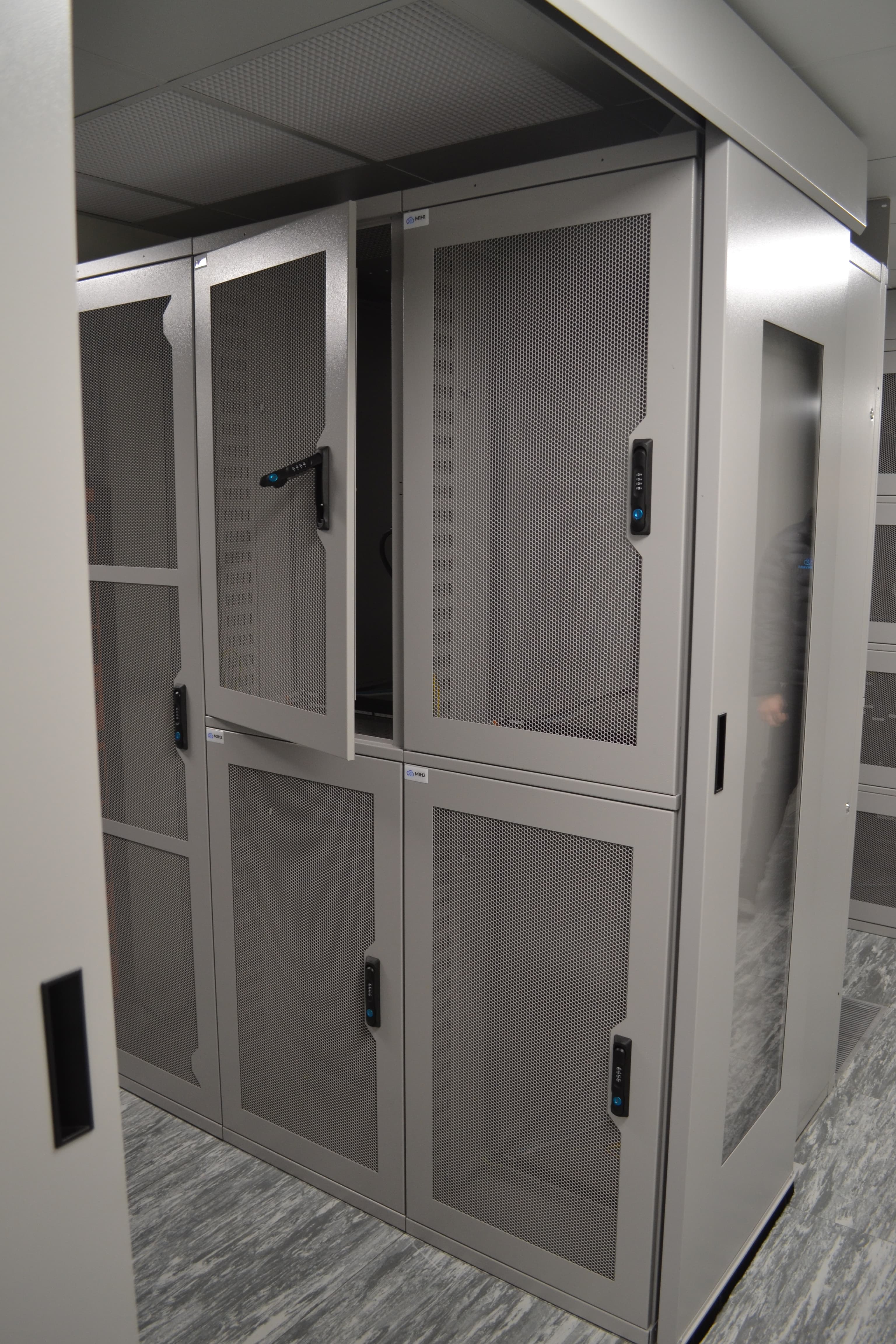 Continuity House - Half Racks
