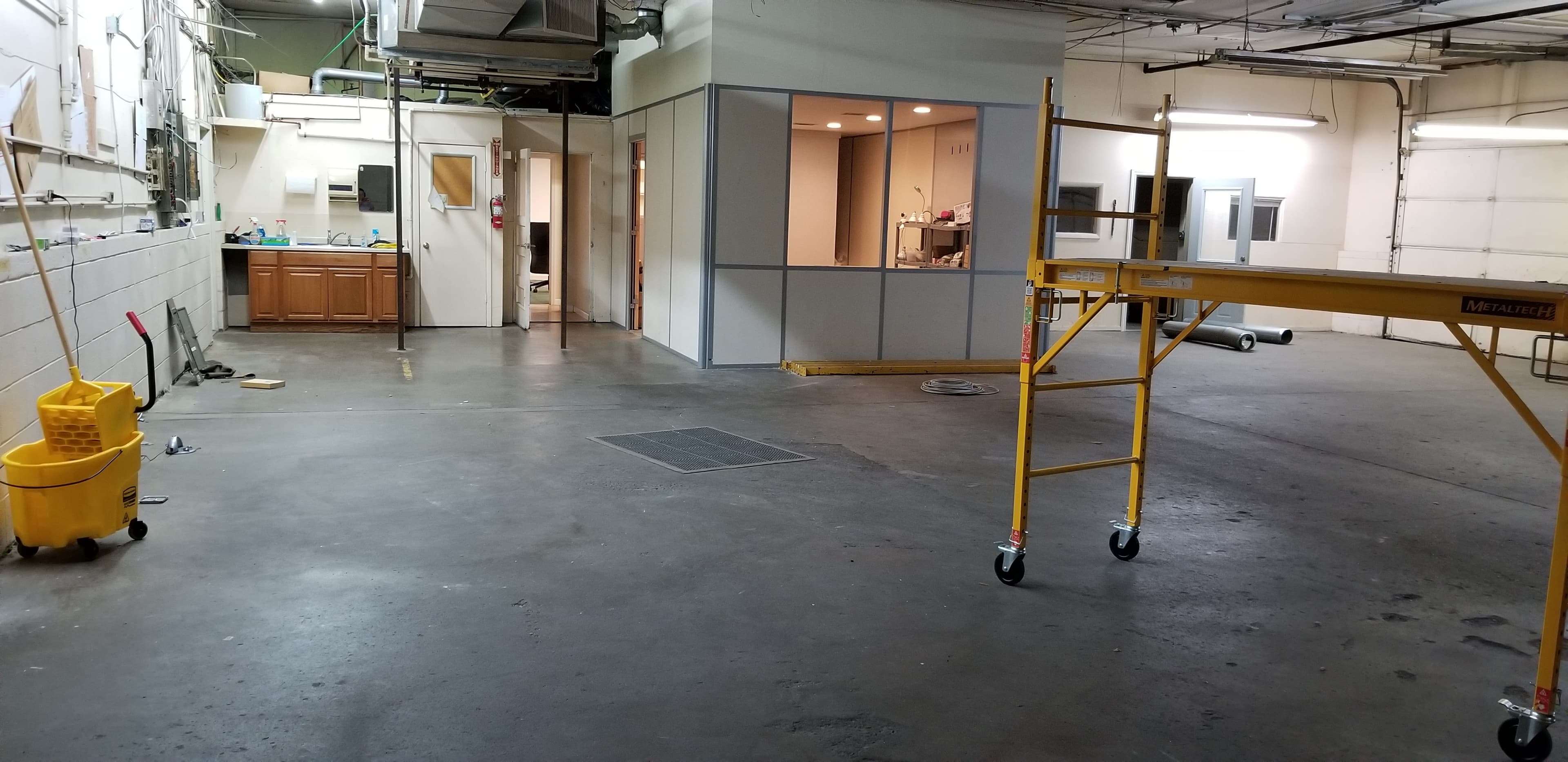 Asic Hive Data Center Woodlawn - 20191008_020921.jpg