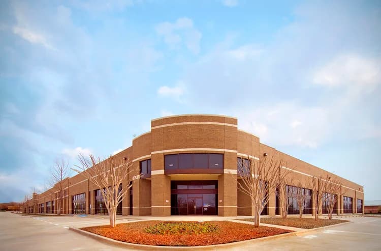 2440 Marsh Lane (DFW12)