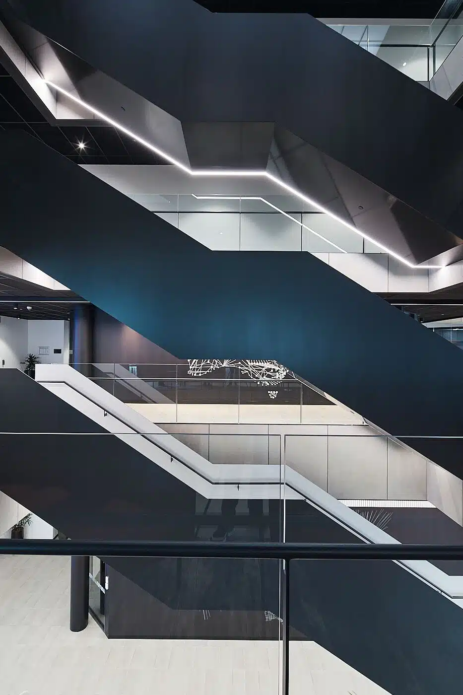 © Equinix - SY5 4 story facility