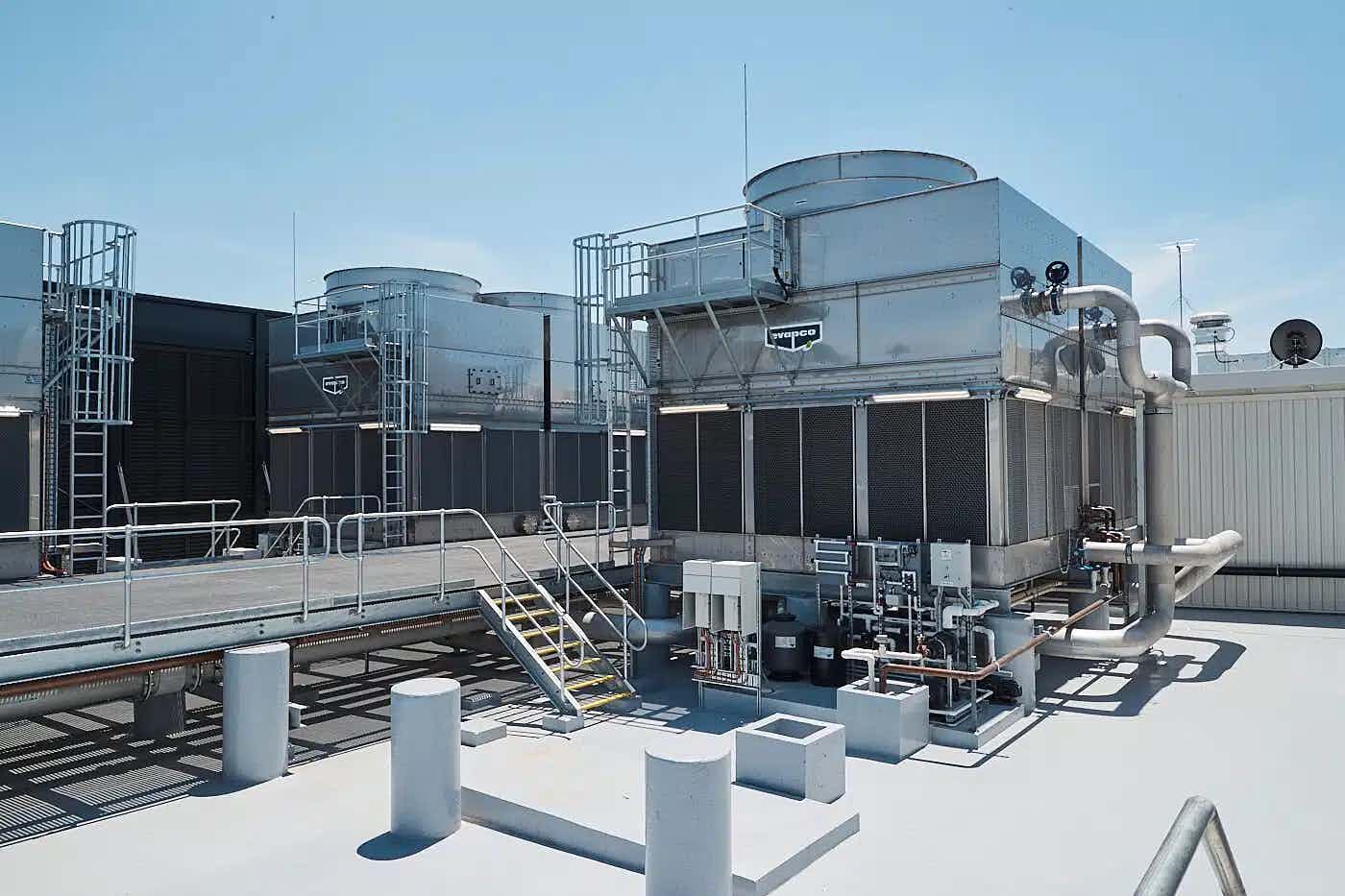 © Equinix - SY5 Rooftop Cooling Systems