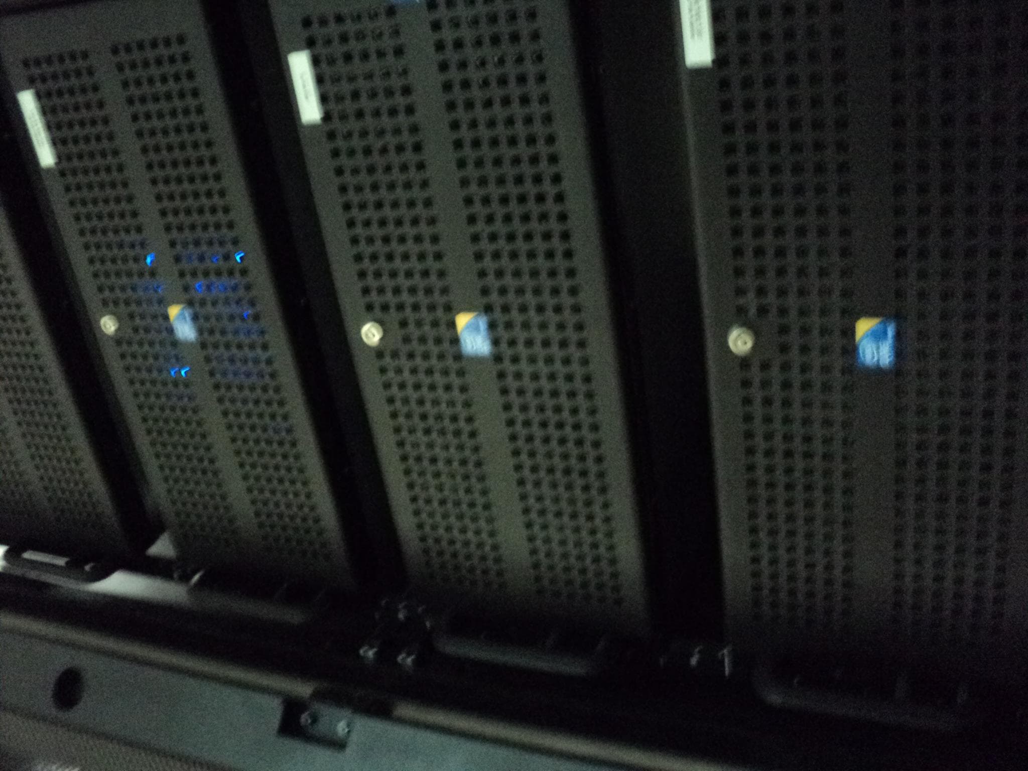 HN Datacenter - Servers