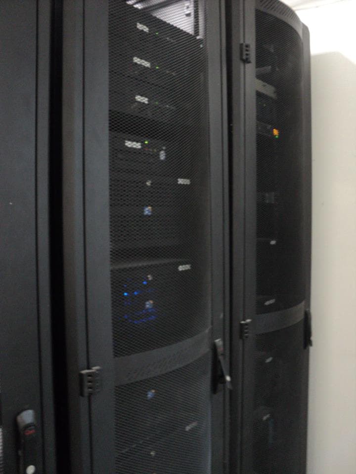 HN Datacenter - Rack