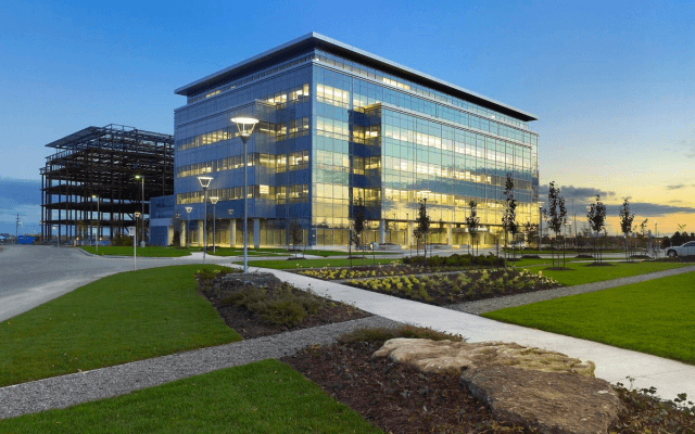 Hut 8 Mississauga DC pics.png