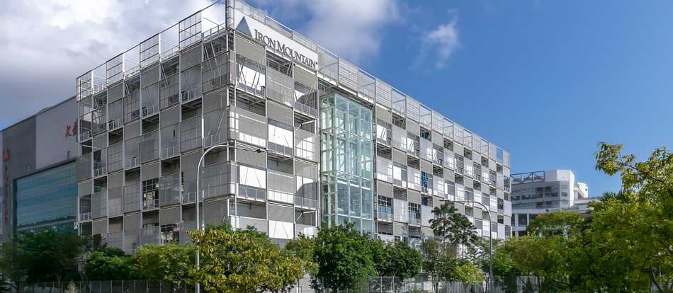 Iron Mountain Data Centers SIN-1 - sin-1-exterior-2.jpg