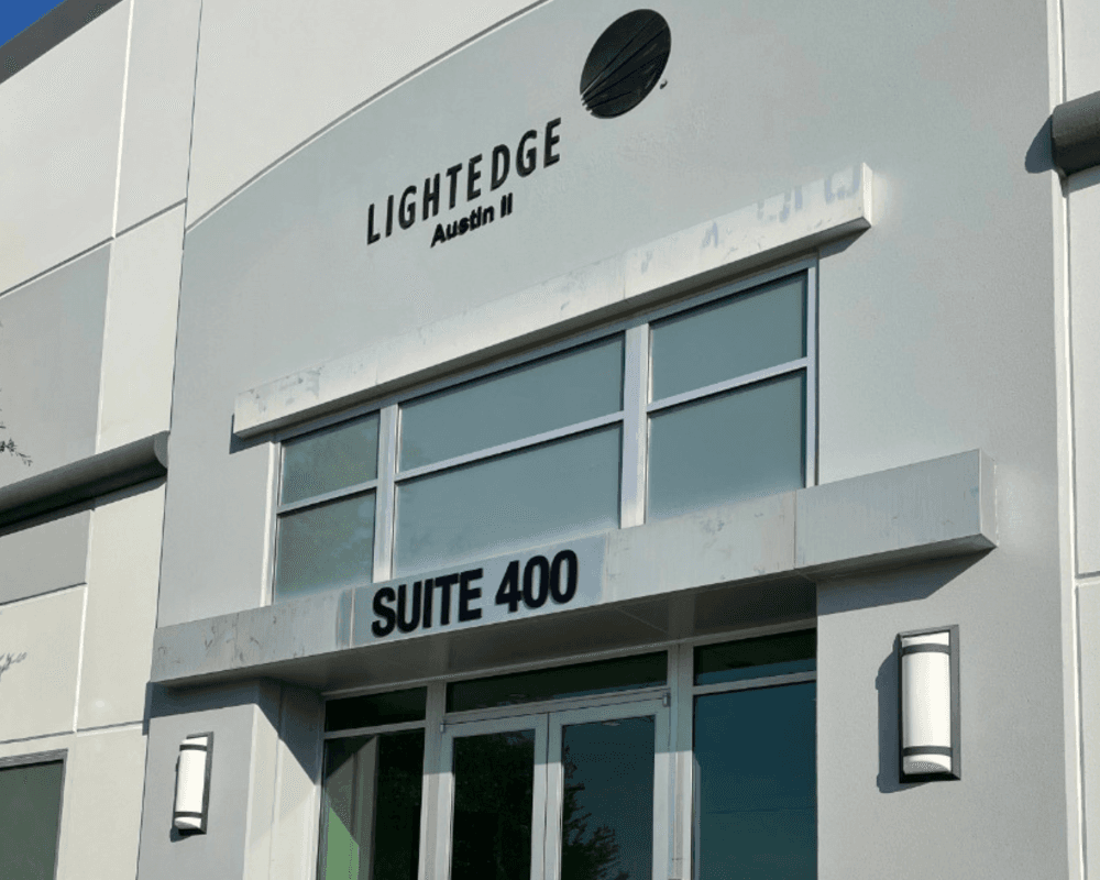 © LightEdge - Entrance