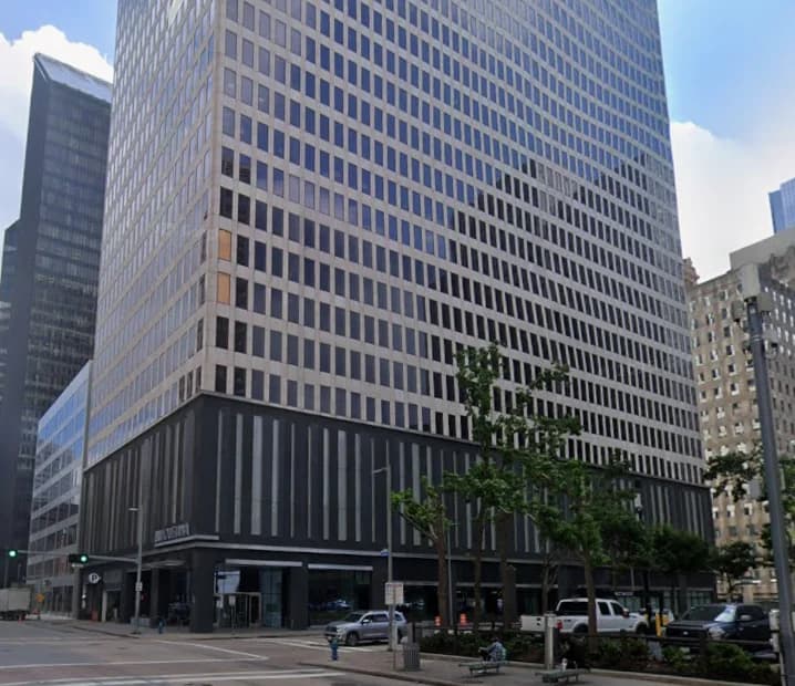 LOGIX Houston #2 - 811 Louisana.webp
