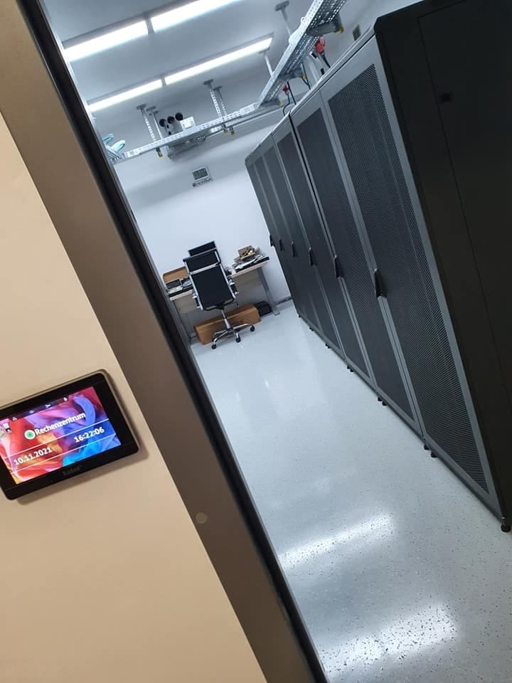 menkiSys Rechenzentrum - rz2.jpg