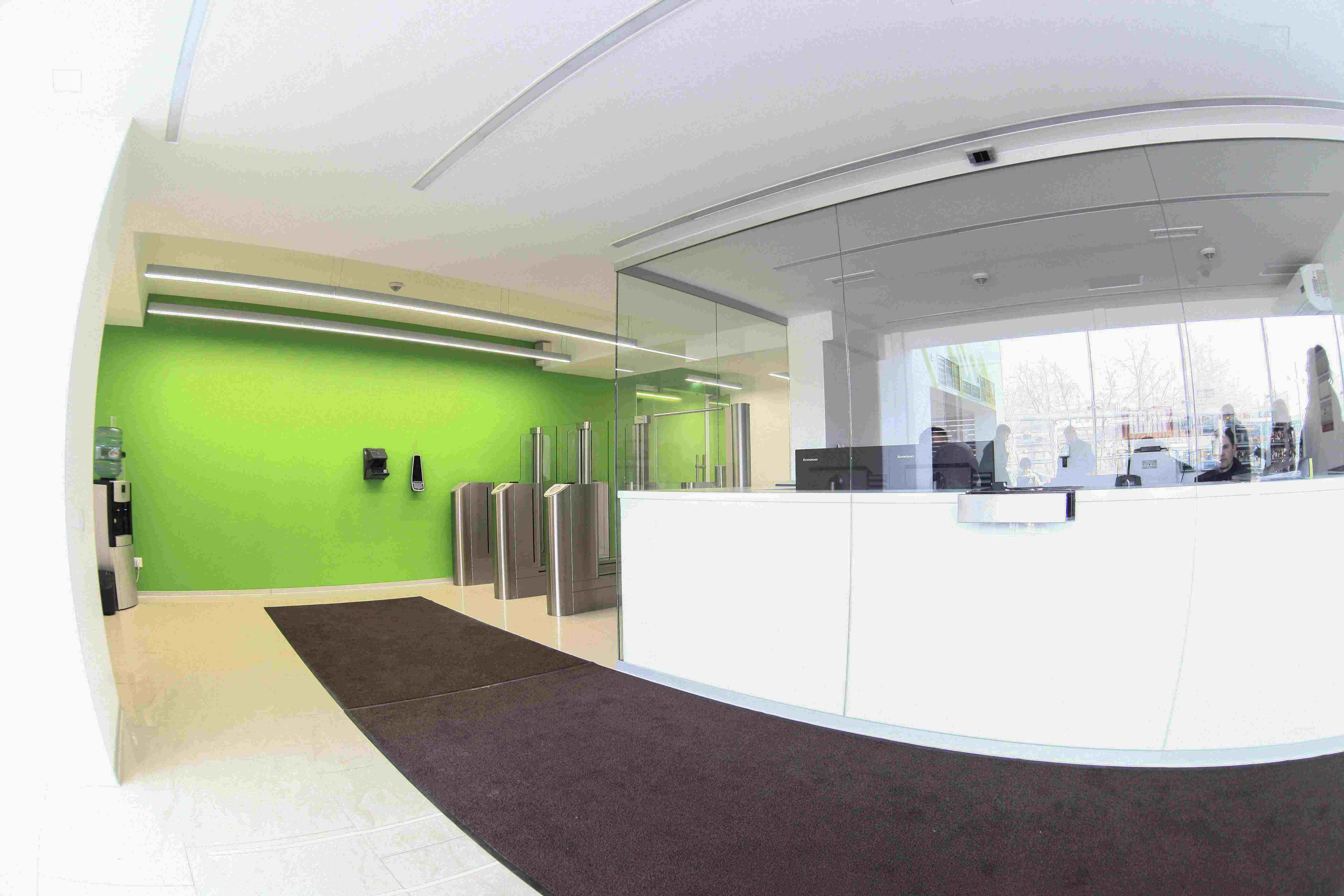 HOSTKEY DataPro I - Entrance