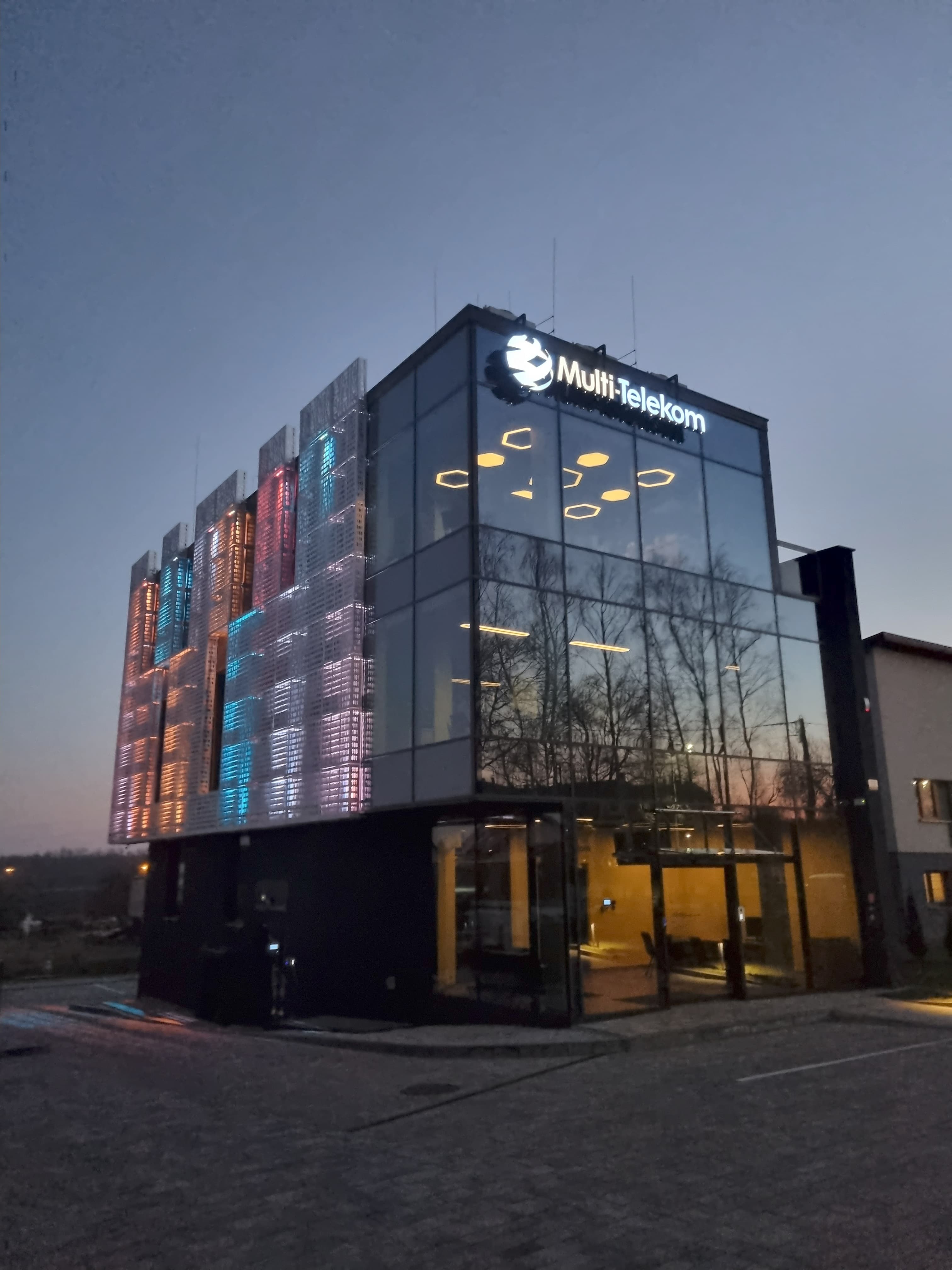 MULTI-DATACENTER - 20250316_182517.jpg