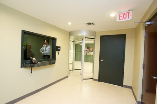 Qu Ottawa 1 - Controlled Access