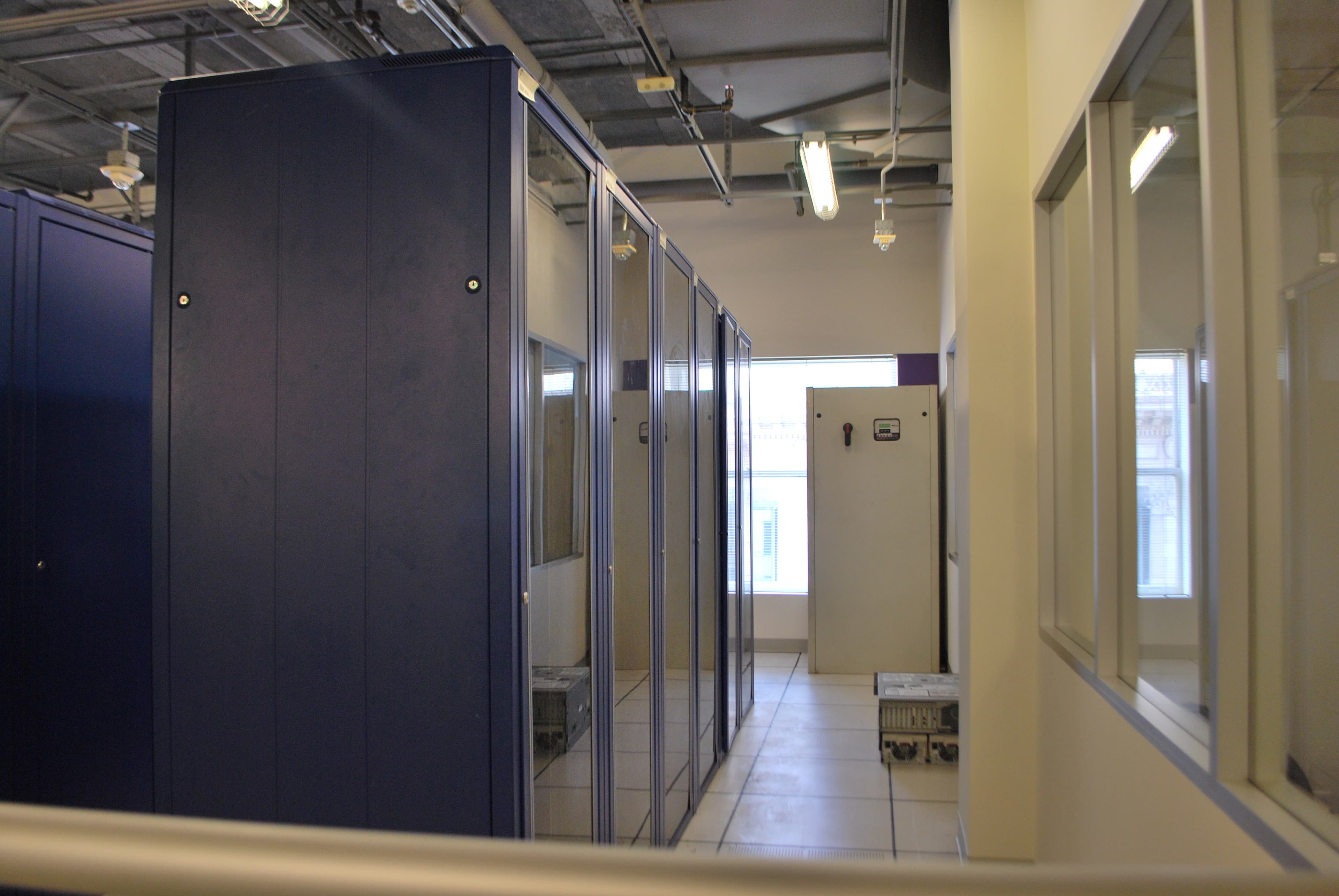 QuadraNet Los Angeles - Ample Working Space