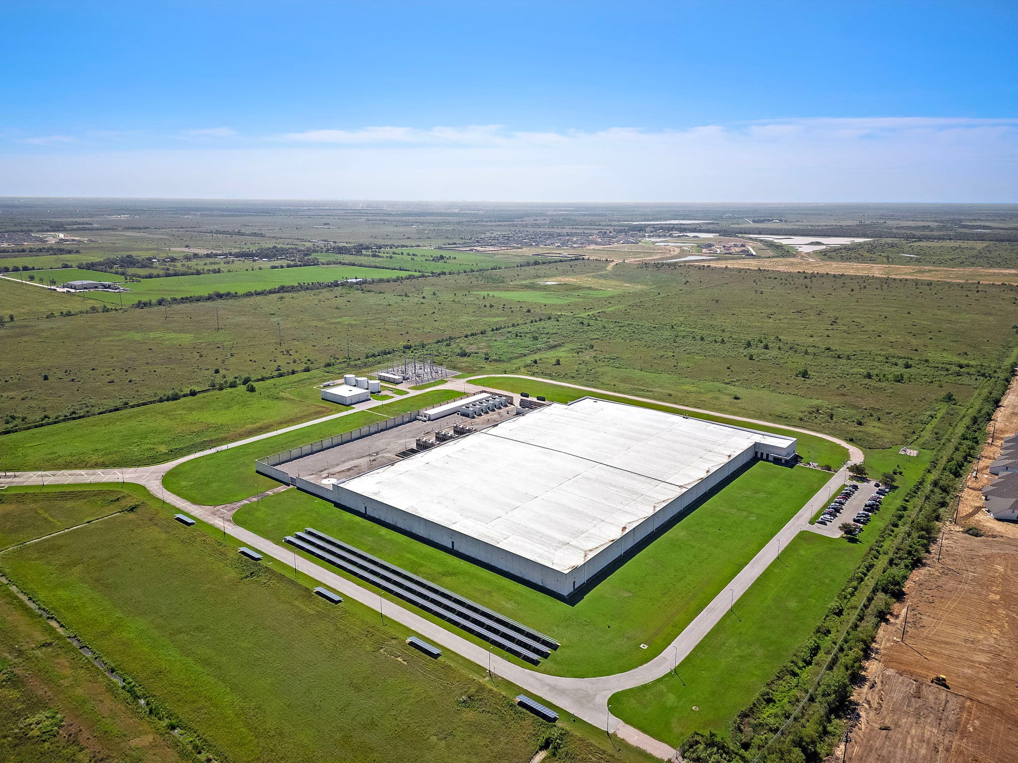 Serverfarm HTX1 Houston Data Center.jpg